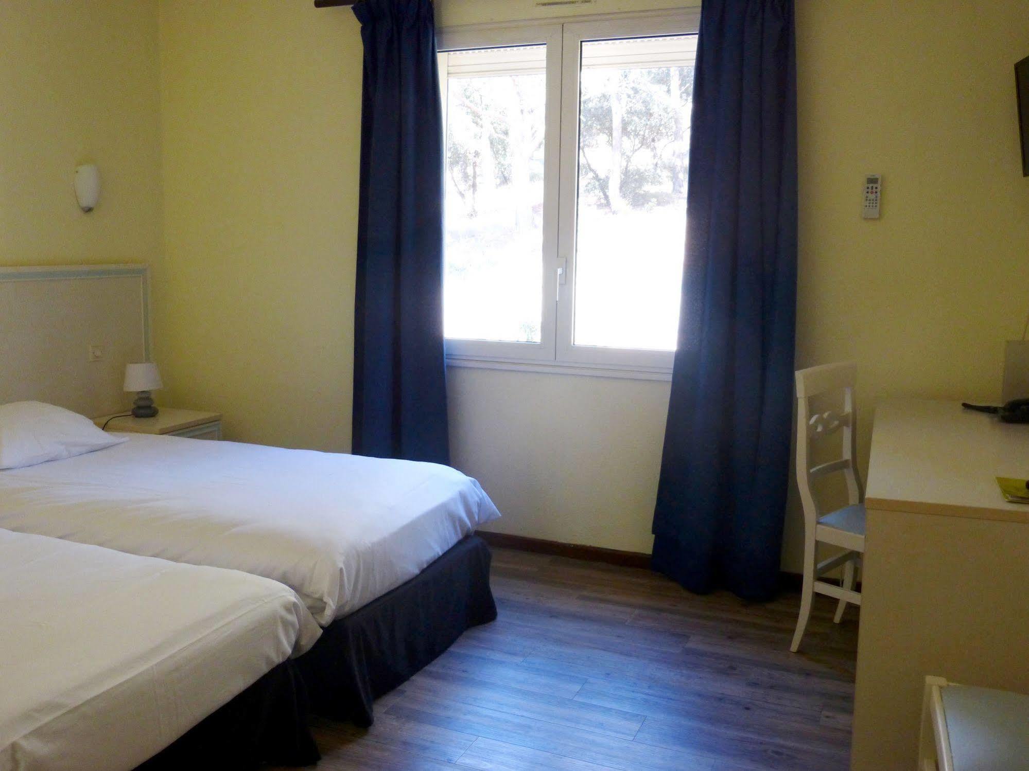 Best Western Domaine De Roquerousse Salon-de-Provence Buitenkant foto