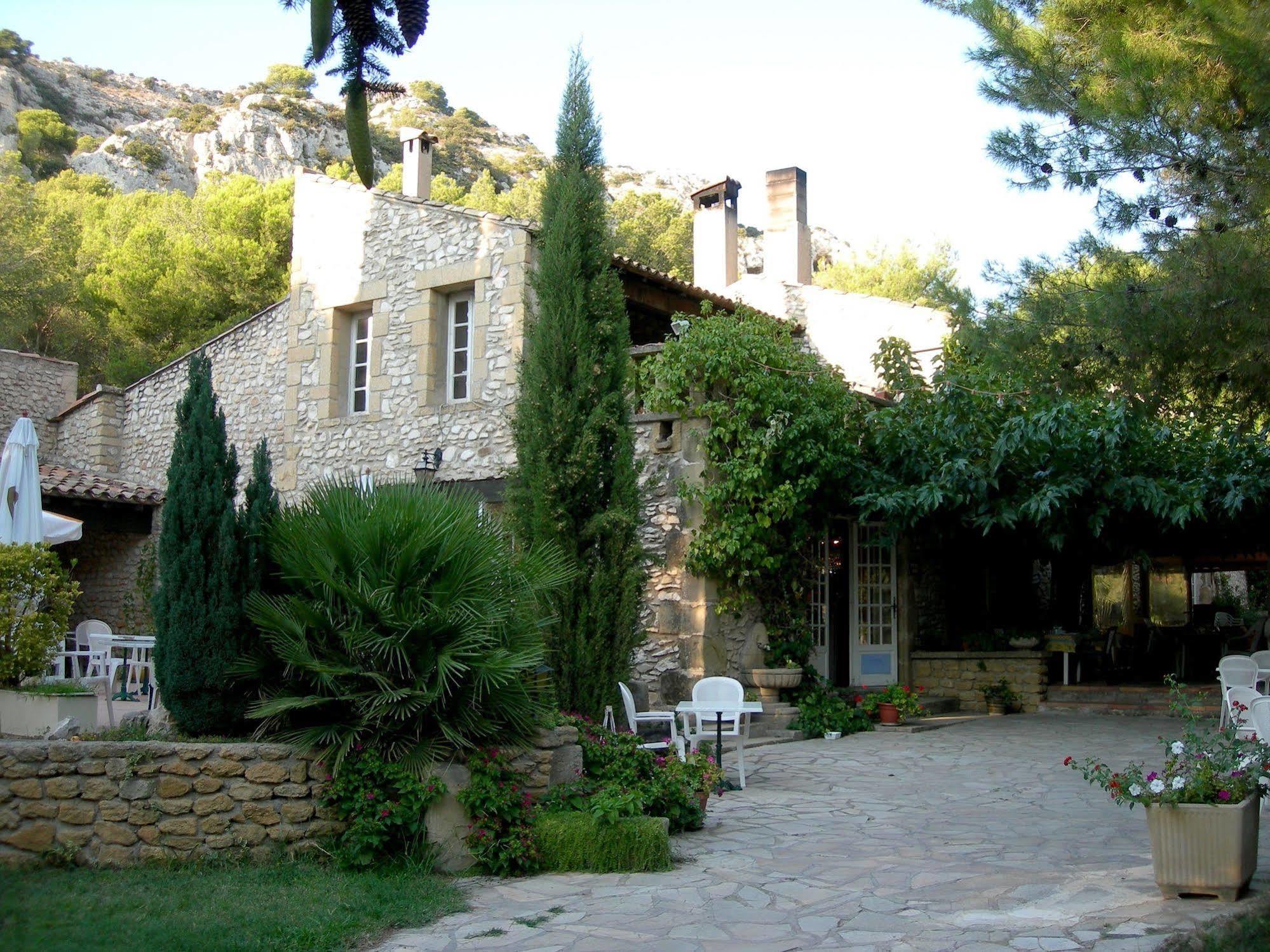 Best Western Domaine De Roquerousse Salon-de-Provence Buitenkant foto